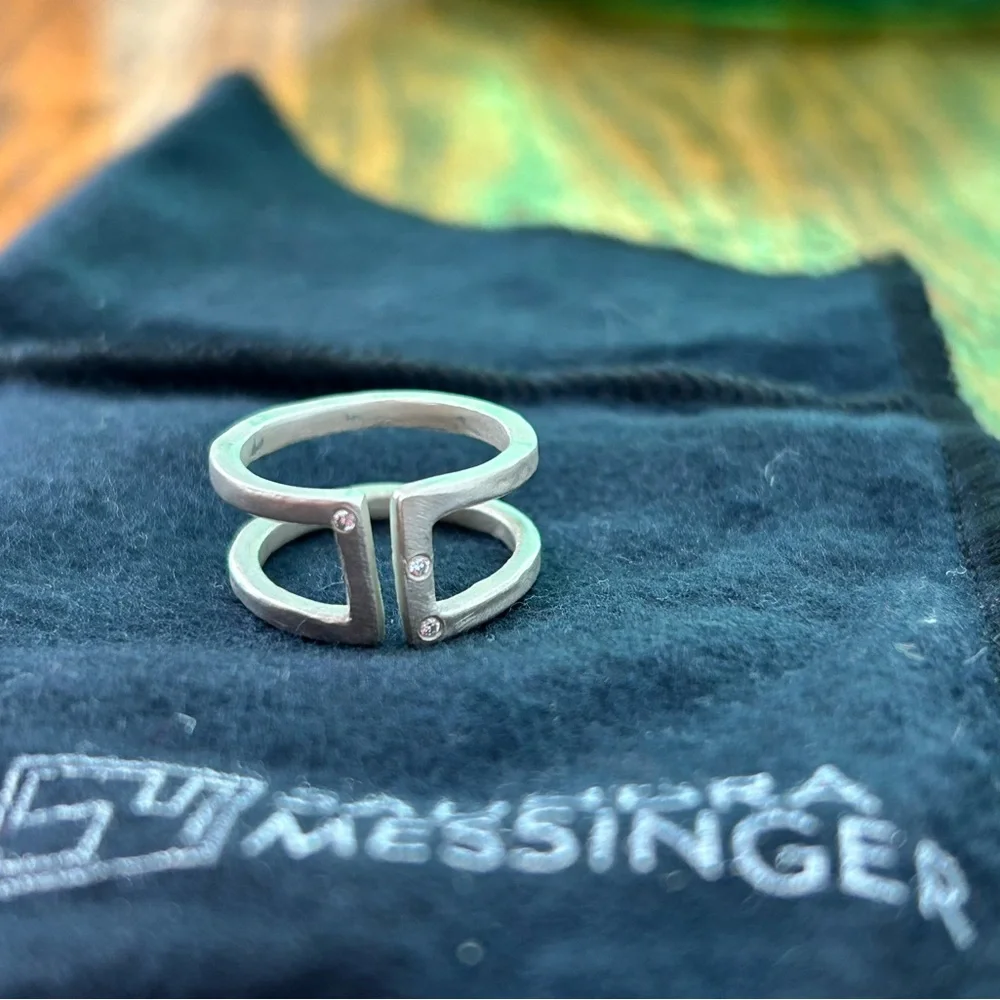 Saundra Messinger Open Bar Sterling Sliver Ring w/3 Diamonds - Picture 4 of 7
